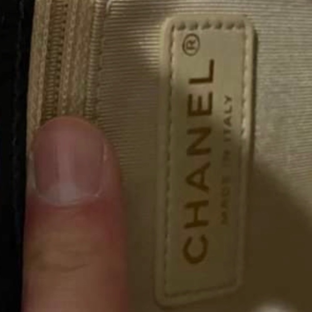 Authentic Chanel flap bag with handle, NWT - Picture 13 of 15
